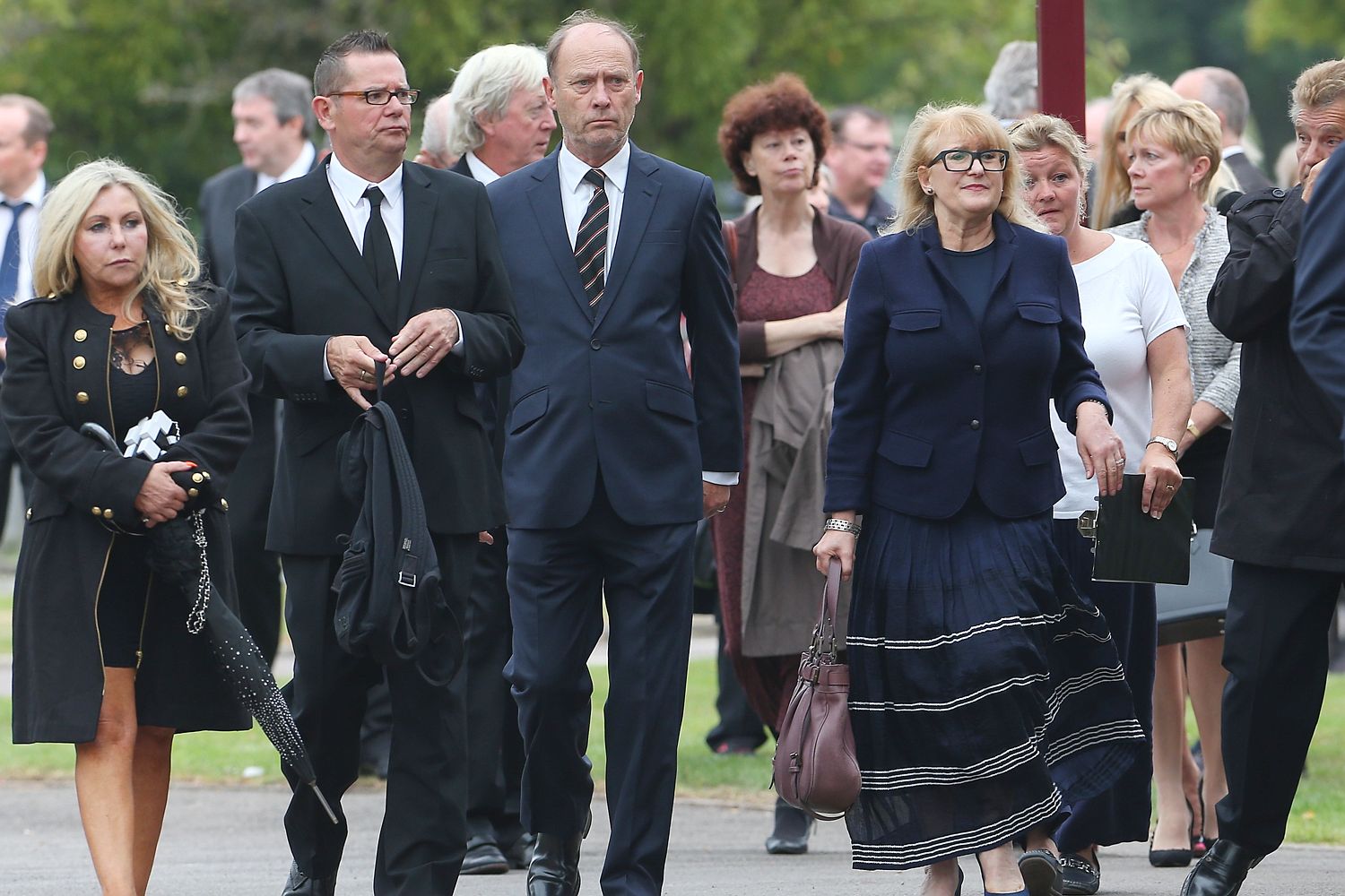 Minder co-star Patrick Malahide (centre)