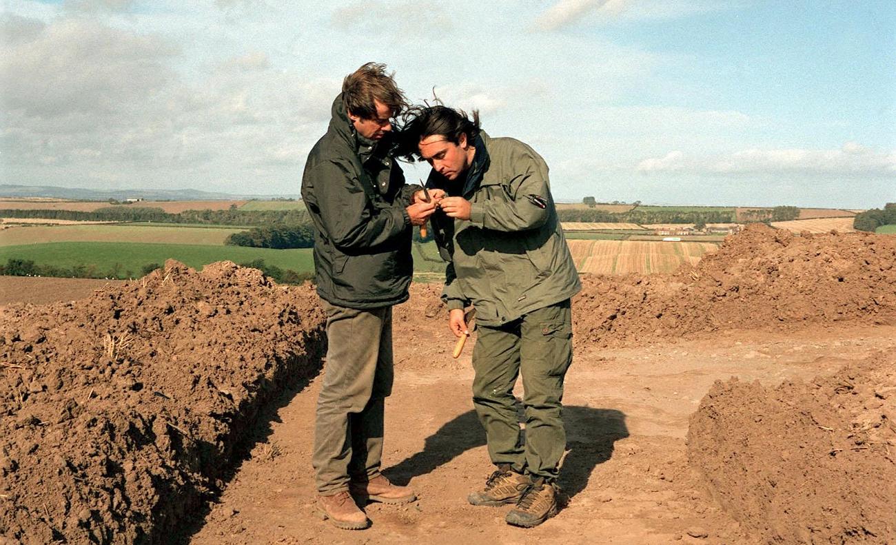 2 men in a trench