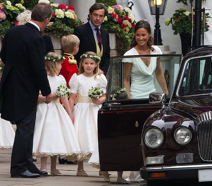 Sister Pippa leaves the Goring hotel with Bridesmaids.