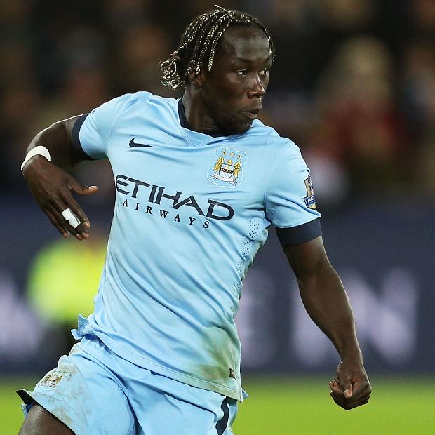  Bacary Sagna took the first choice right-back jersey from Zabaleta last season