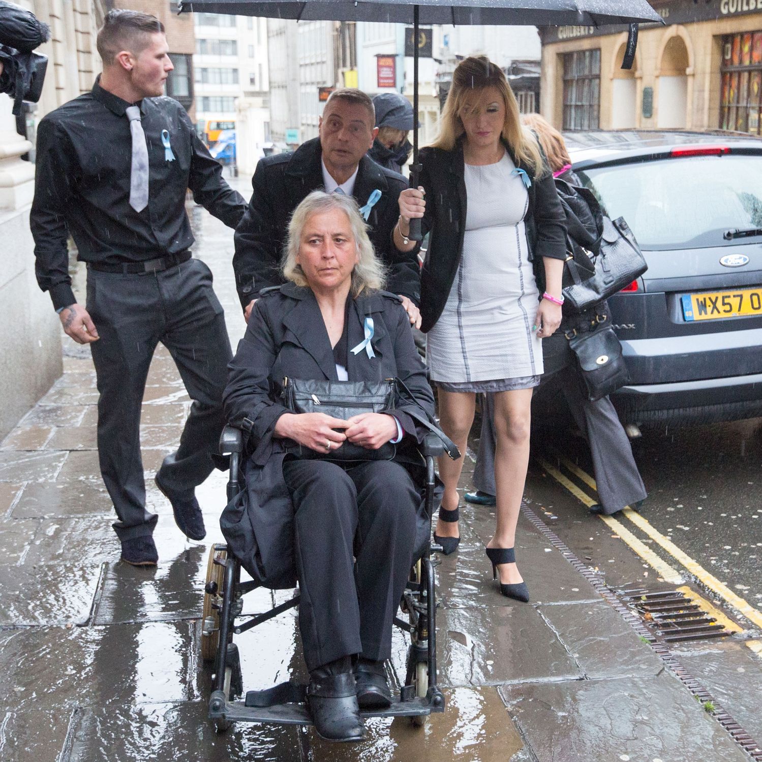 Becky's dad Darren and Matthews' mum Anjie arrive at court today