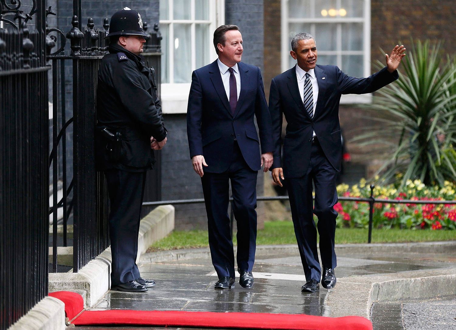 Barack Obama is greeted by Britain's Prime Minister David Cameron at Number 10 Downing Street in London, Britain April 22, 2016.