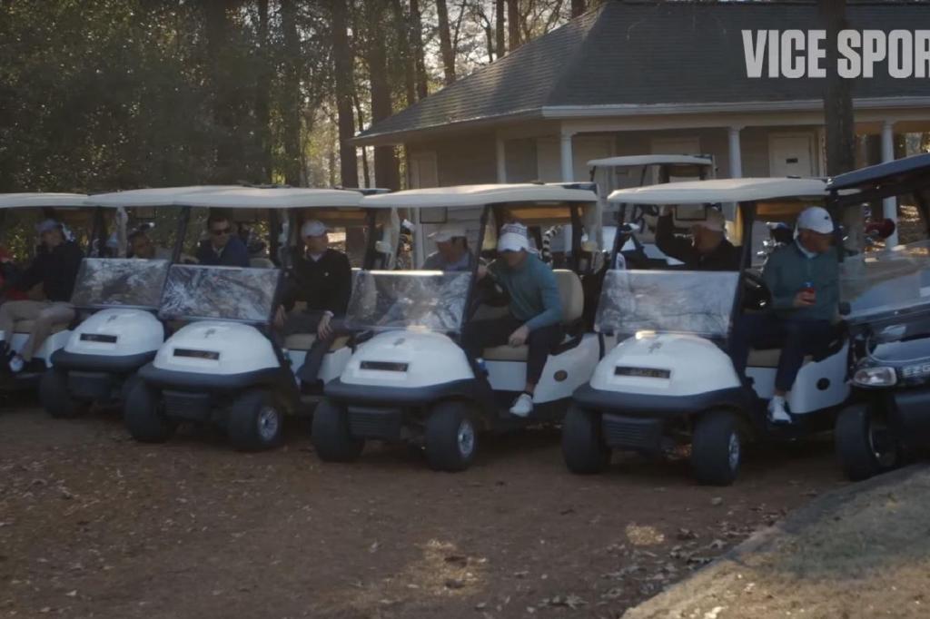  The carts line up for a race that got Kisner in hot water