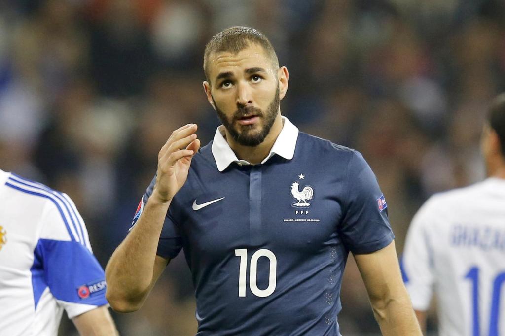  Benzema is not being selected by Frane as a result of the controversy with Valbeuna