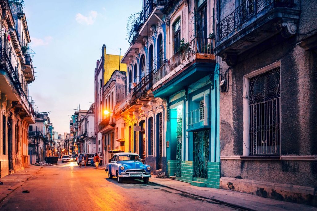  Streets of Cuba at dusk