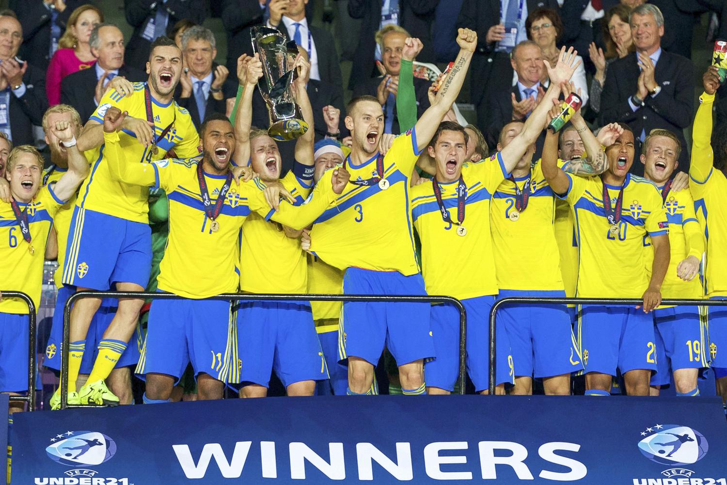  Victor Lindelof won the 2015 U21 European Championships with Sweden