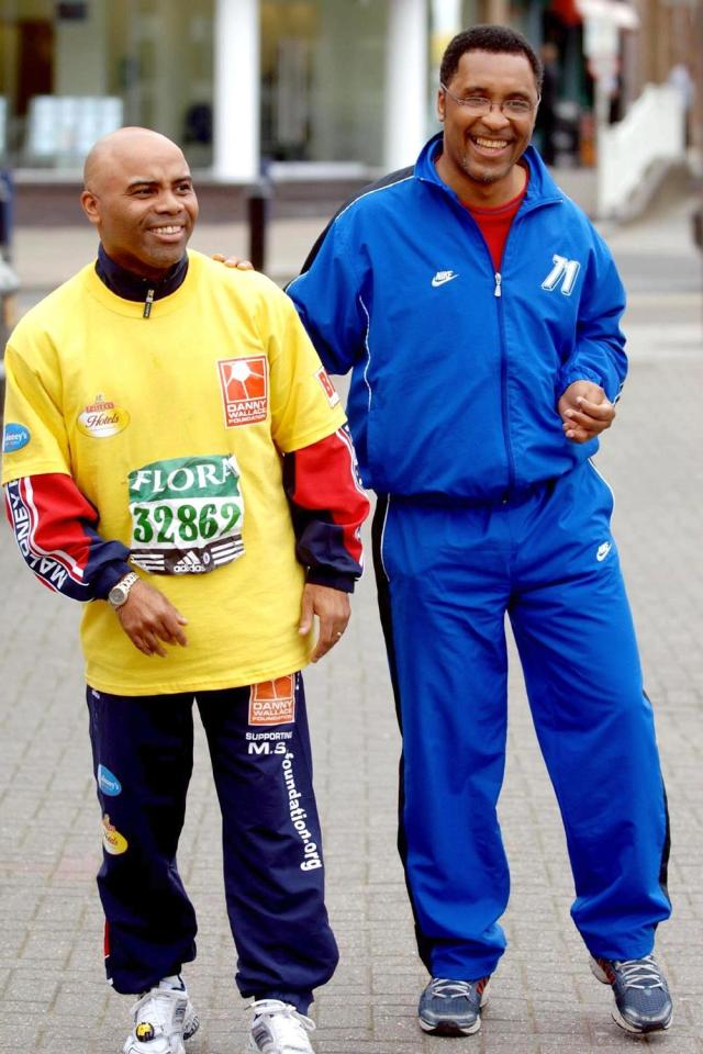 Wallace and former boxer Michael watson walk the London marathon 