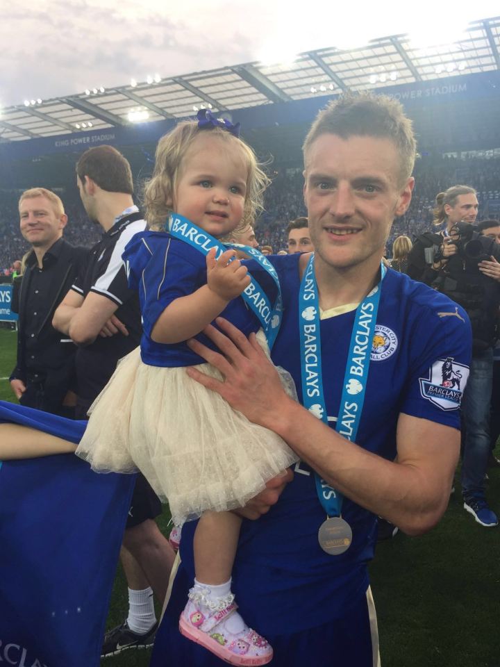 Jamie Vardys Fiance Rebekah Nicholson Scores A Goal From The Spot While Wearing Heels