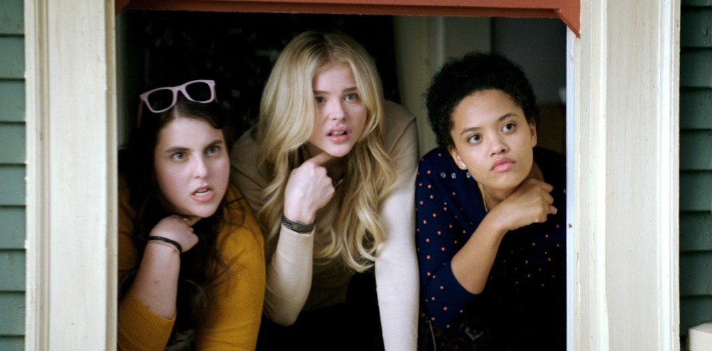 Bad Neighbours 2 ... Beanie Feldstein, Chloe Grace Moretz and Kiersey Clemons