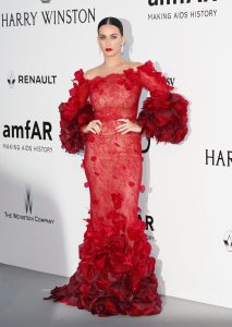  Katy Perry, 31, channelled her inner flamenco dancer in a red hot frilly frock by Marchesa