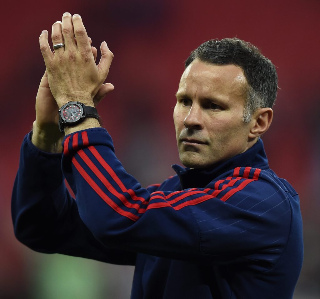  Manchester United have won the FA Cup with victory over Crystal Palace and Ryan Giggs thanks the fans for their support. But was he actually waving goodbye?