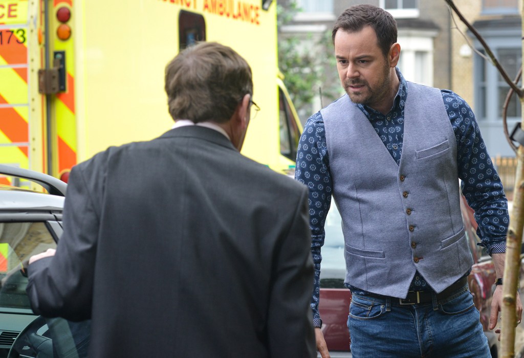 Mick Carter steps up to give Ian Beale some home truths about his son