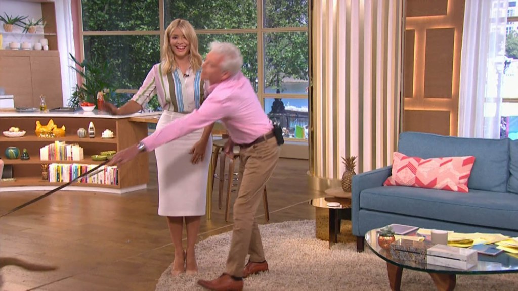  Phillip Schofield went for walkies on This Morning today