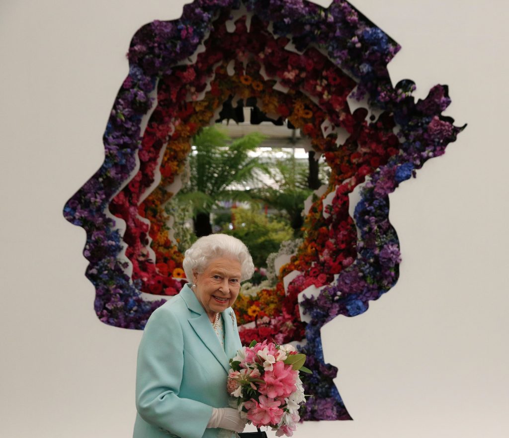  A floral display to mark Her Majesty's 90th birthday