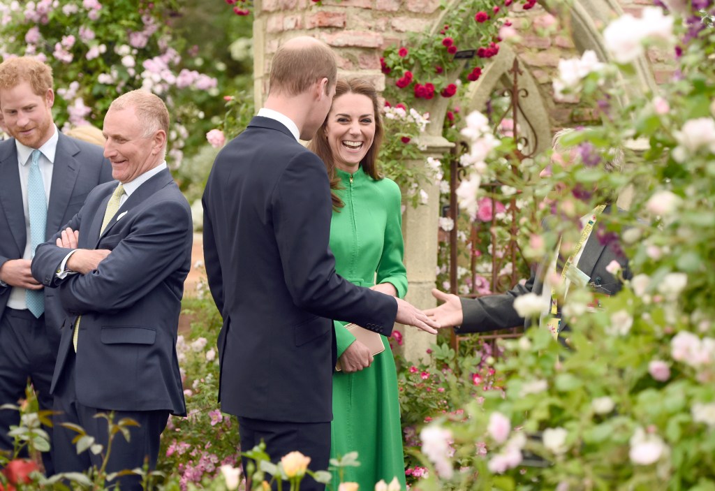  Wills and Kate view the blooms named after Princess Charlotte