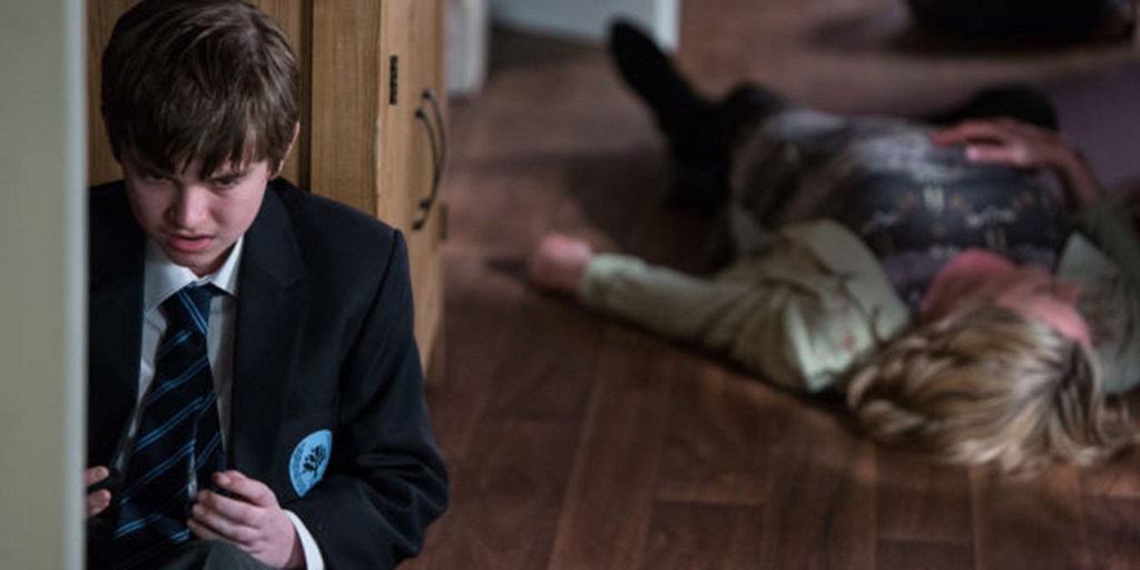  Bobby Beale leaves his stepmum Jane unconscious in a shock attack