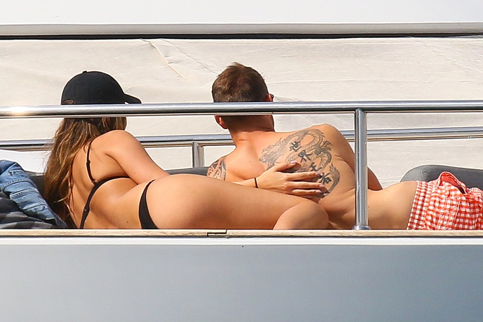  Brittny Ward and Jenson Button relax on a yacht in Monaco while on holiday