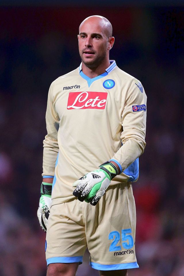 Pepe Reina originally moved to Napoli on loan from German giants Bayern Munich before joining permanently a year later