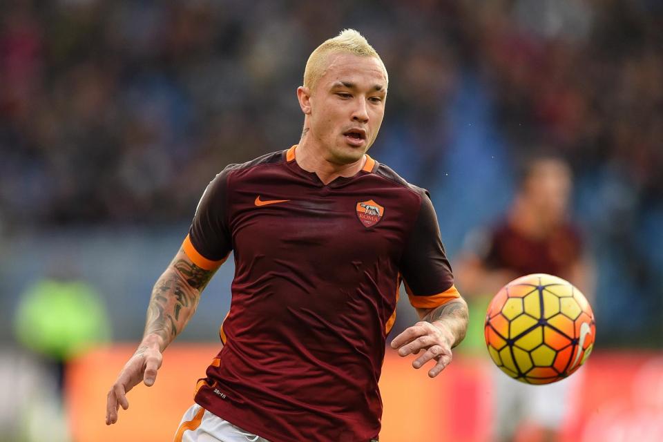 Radja Nainggolan is reportedly set to sign a new contract with Roma