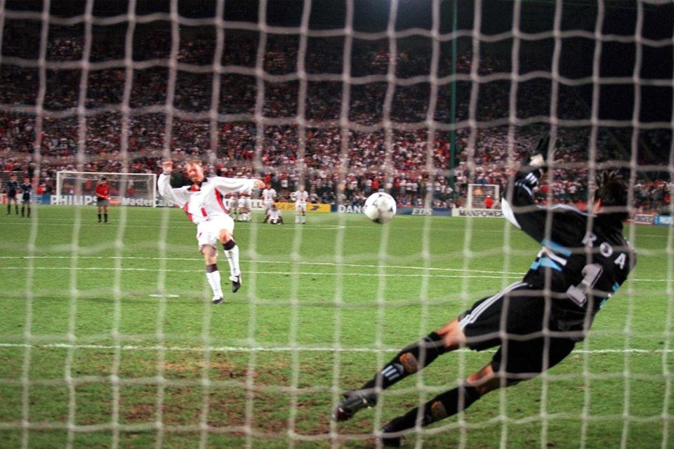 David Batty unfortunately missed his spot-kick in the penalty shoot-out