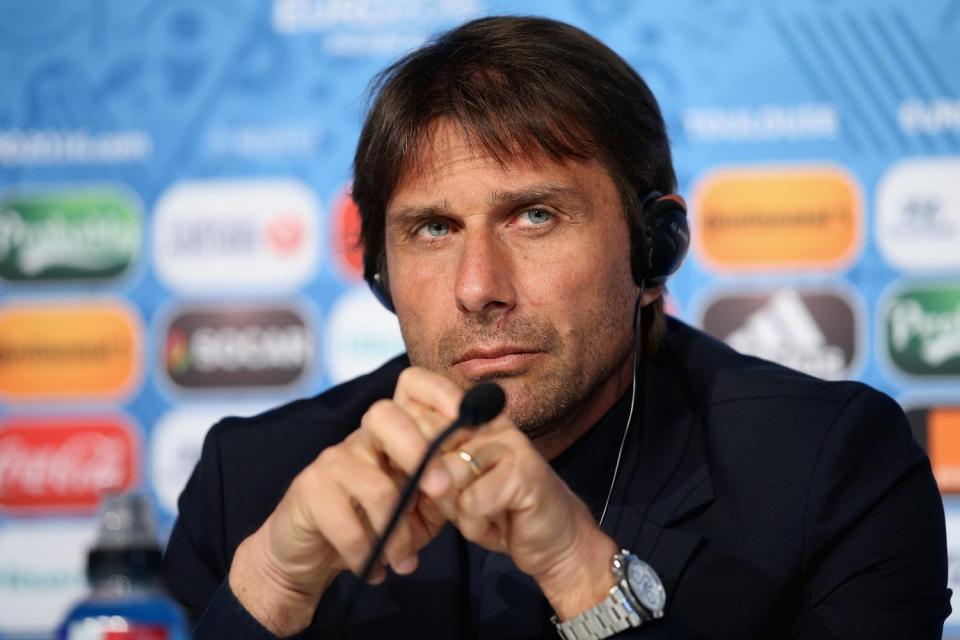 Antonio Conte is apparently ready to sell Azpilicueta for just £11.8million