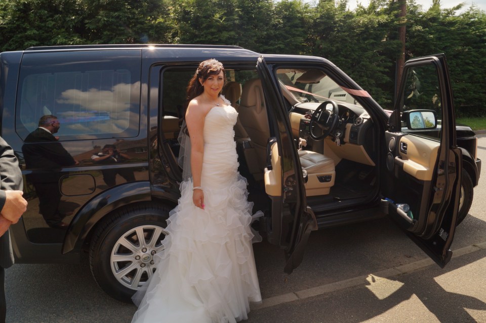  Kayleigh's aunt lent the couple her flash Land Rover so they could arrive in style