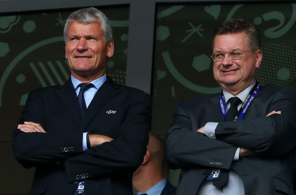  David Gill (left) is one of the three FA bigwigs tasked with finding a successor to Roy Hodgson