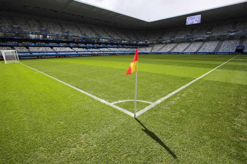 BORDEAUX, FRANCE - JUNE 18: A general view of the stadium prior to the UEFA EURO 2016 Group E match between Belgium and Republic of Ireland at Stade Matmut Atlantique on June 18, 2016 in Bordeaux, France. (Photo by Boris Streubel - UEFA/UEFA via Getty Images)