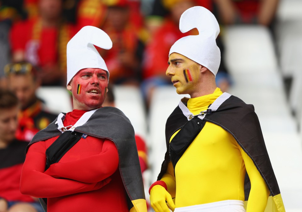 BORDEAUX, FRANCE - JUNE 18: Belgium supporters enjoy the pre match atmosphere prior to the UEFA EURO 2016 Group E match between Belgium and Republic of Ireland at Stade Matmut Atlantique on June 18, 2016 in Bordeaux, France. (Photo by Ian Walton/Getty Images)