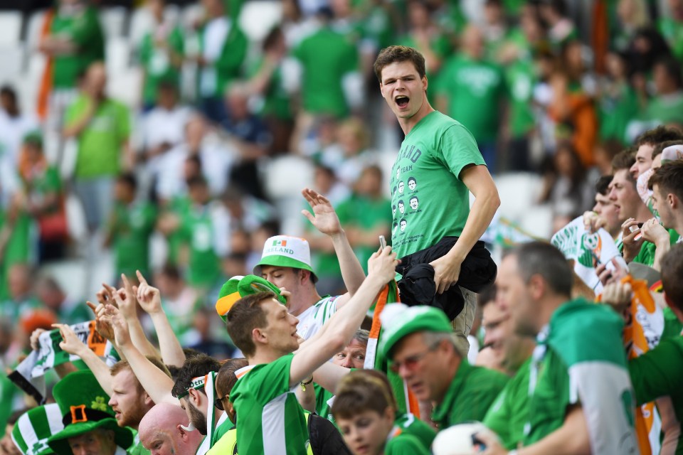 BORDEAUX, FRANCE - JUNE 18: A Republic of Ireland supporter enjoys the match atmosphere during the UEFA EURO 2016 Group E match between Belgium and Republic of Ireland at Stade Matmut Atlantique on June 18, 2016 in Bordeaux, France. (Photo by Dennis Grombkowski/Getty Images)