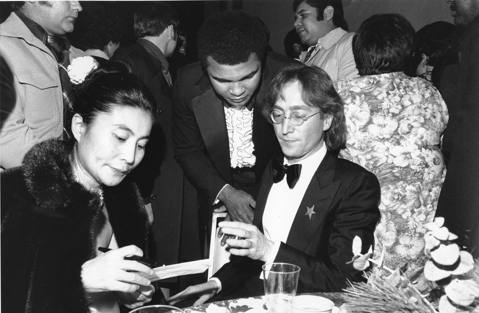  All you need is love . . . late boxing champ meets John Lennon and Yoko Ono at the Kennedy Centre