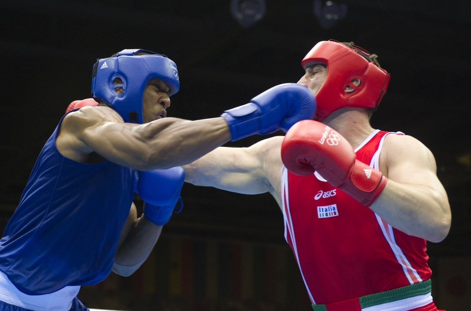 Anthony Joshua beat Italian Roberto Cammarelle to win super-heavyweight gold at London 2012