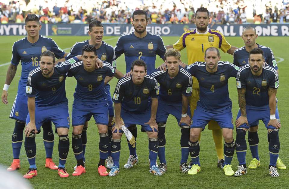  Ezequiel Garay (No.2) started for Argentina in the 2014 World Cup final