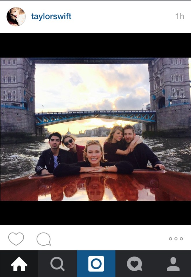  Taylor spends a lot of time hanging out with her supermodel pals