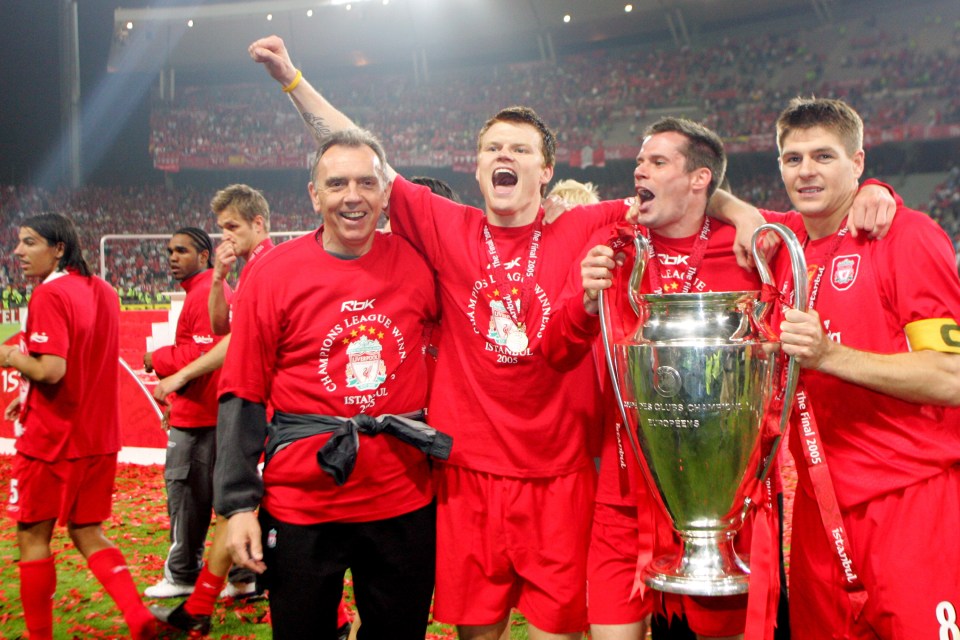 John Arne Riise with Jamie Carragher and the Champions League trophy