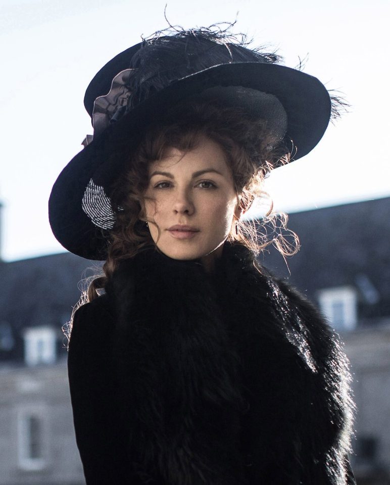 LOVE & FRIENDSHIP FIRST OFFICIAL PICTURES