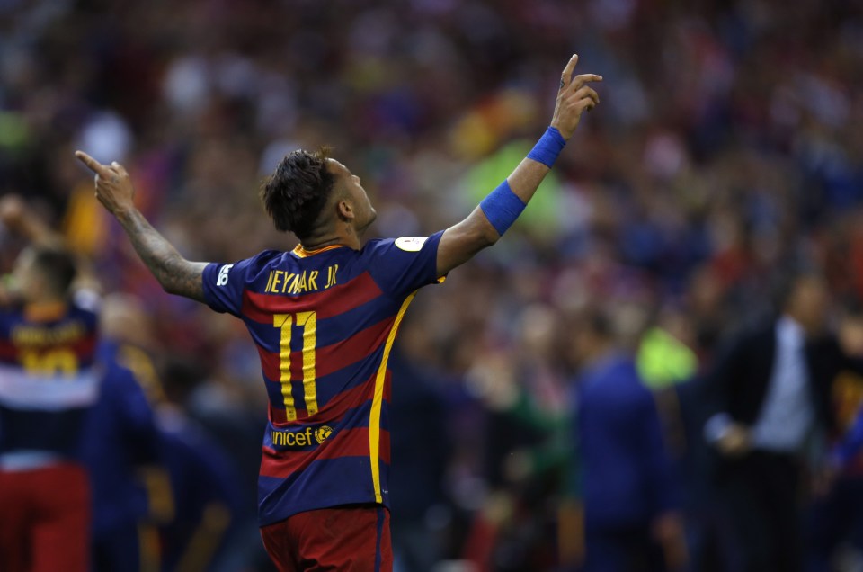  A Barcelona director is in Brazil to finalise a new deal for superstar, Neymar