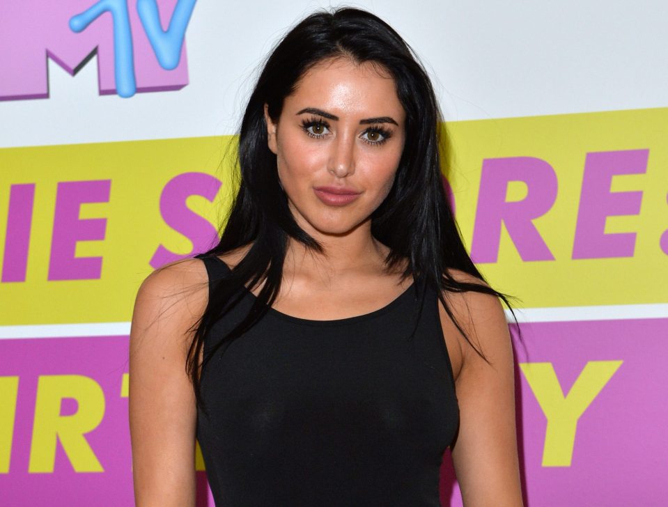 Marnie Simpson could go on a date with either sex if she starred on the show 