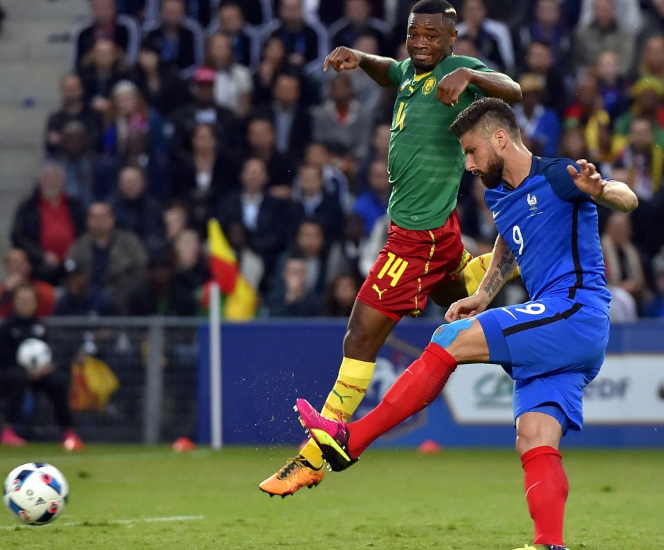  Goalden momentl...Olivier Giroud scores in the friendly with Cameroon in Nantes