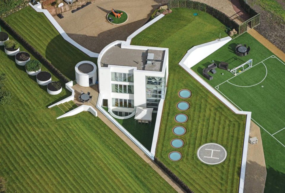  Jose Mourinho is eyeing multi-million pound home with helipad and pitch