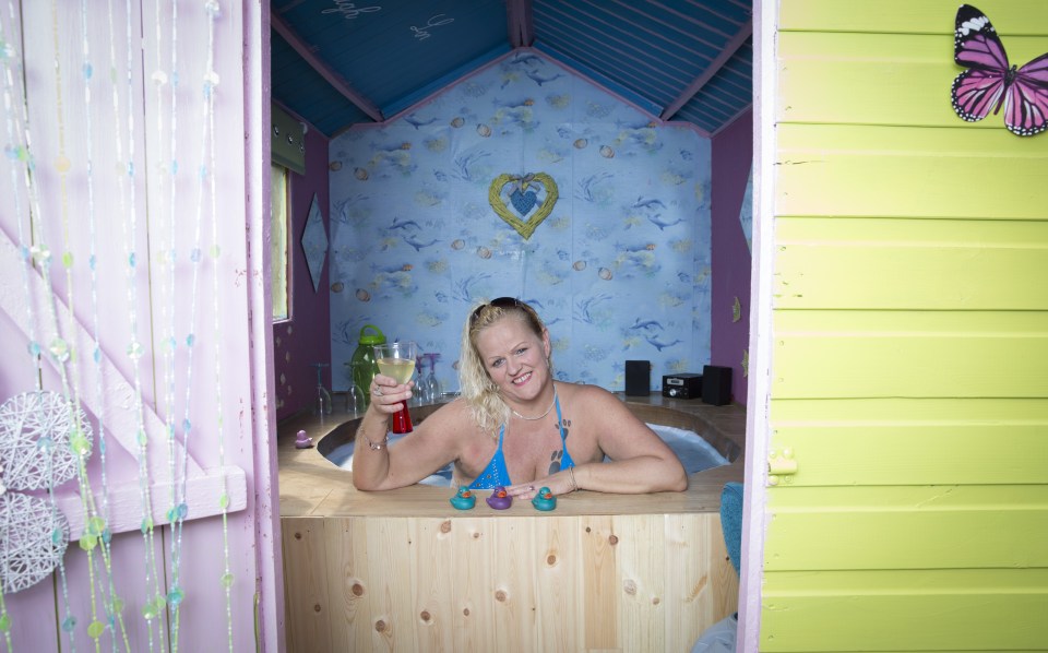  She says she's stressed over her court case but her hot tub helps her relax and stay calm