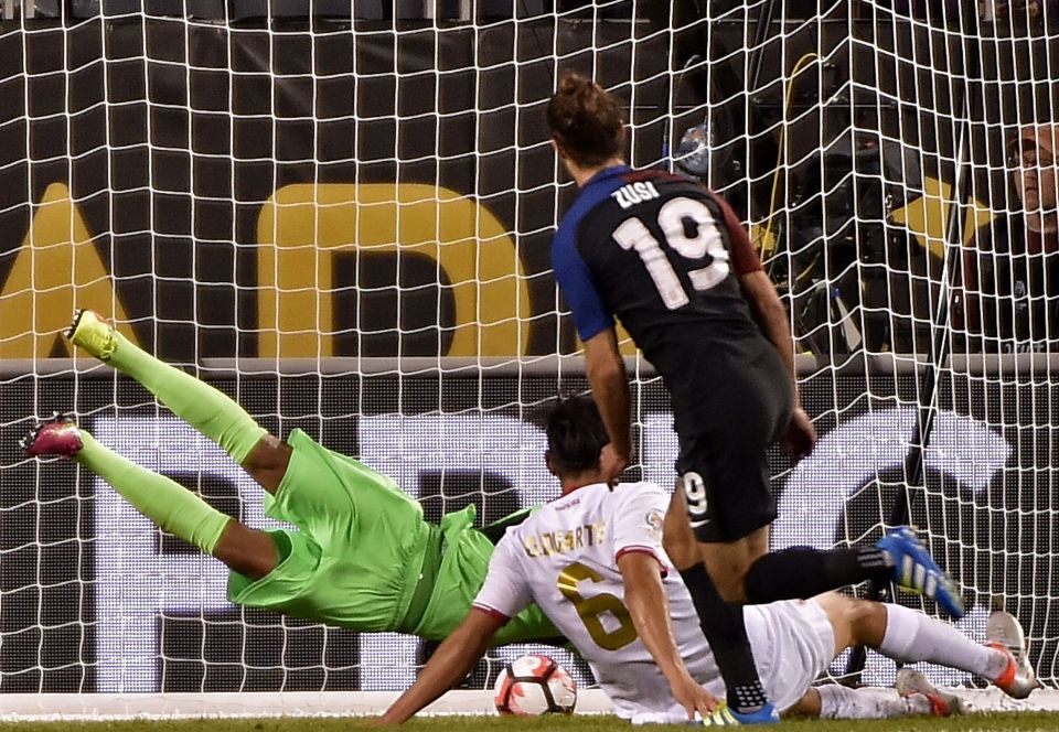 Graham Zusi powers home USA's fourth in their hammering of Costa Rica