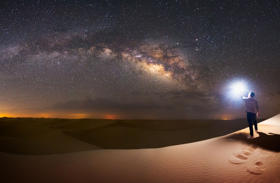 Sebastian Tontsch took the stunning set of photographs from the deserts of Abu Dhabi