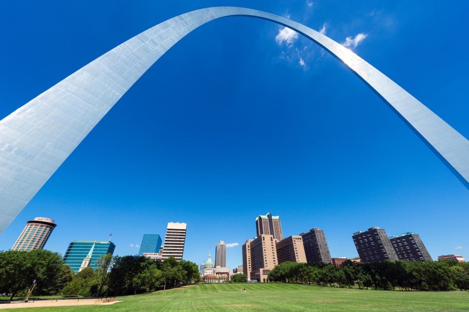  A special lift can transport tourists to the top of St Louis' famous arch