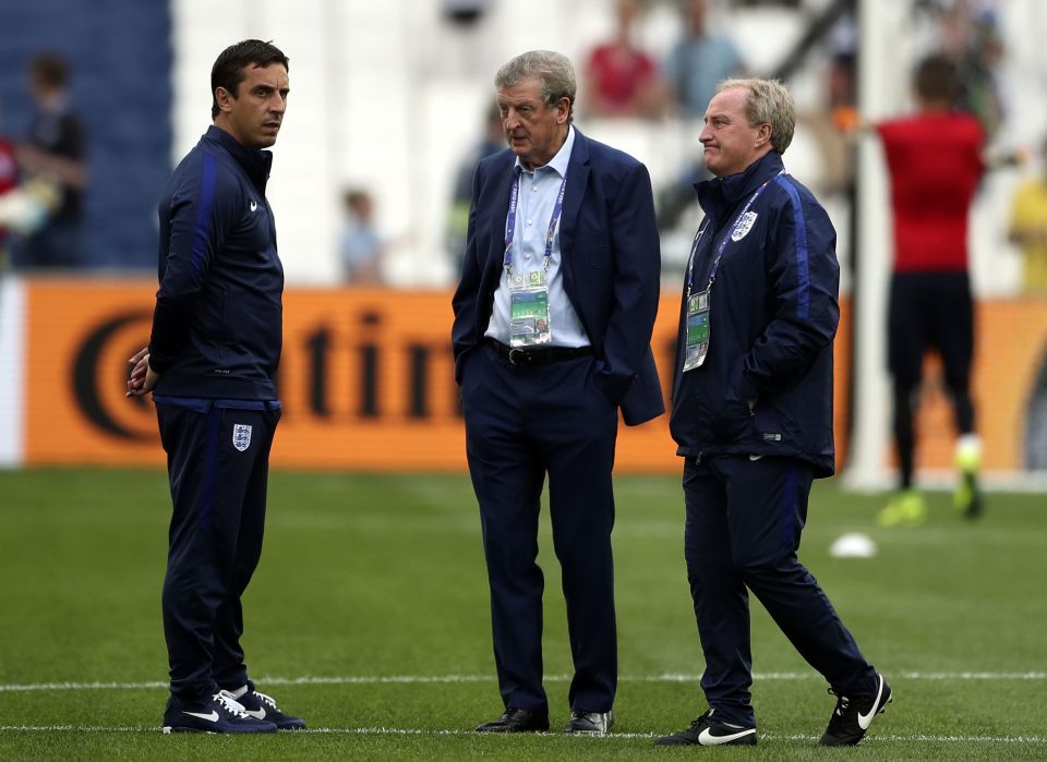  Hodgson and his backroom staff clearly have a plan for Kane's set pieces