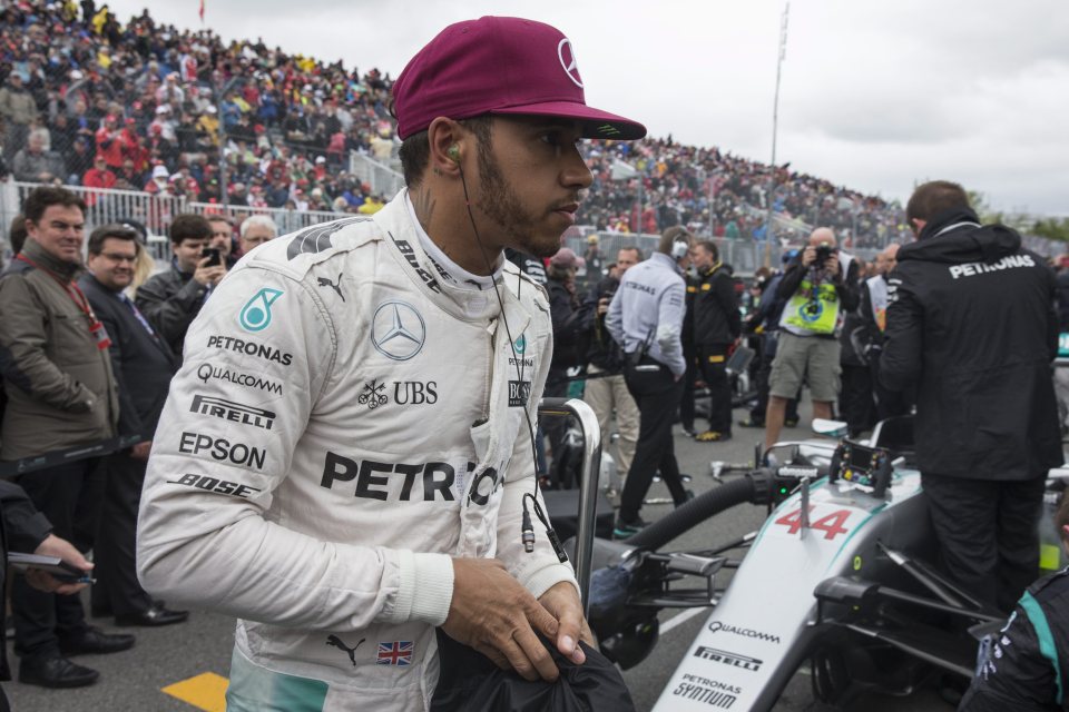  The 31-year-old British star has warned his F1 championship rivals that he is back