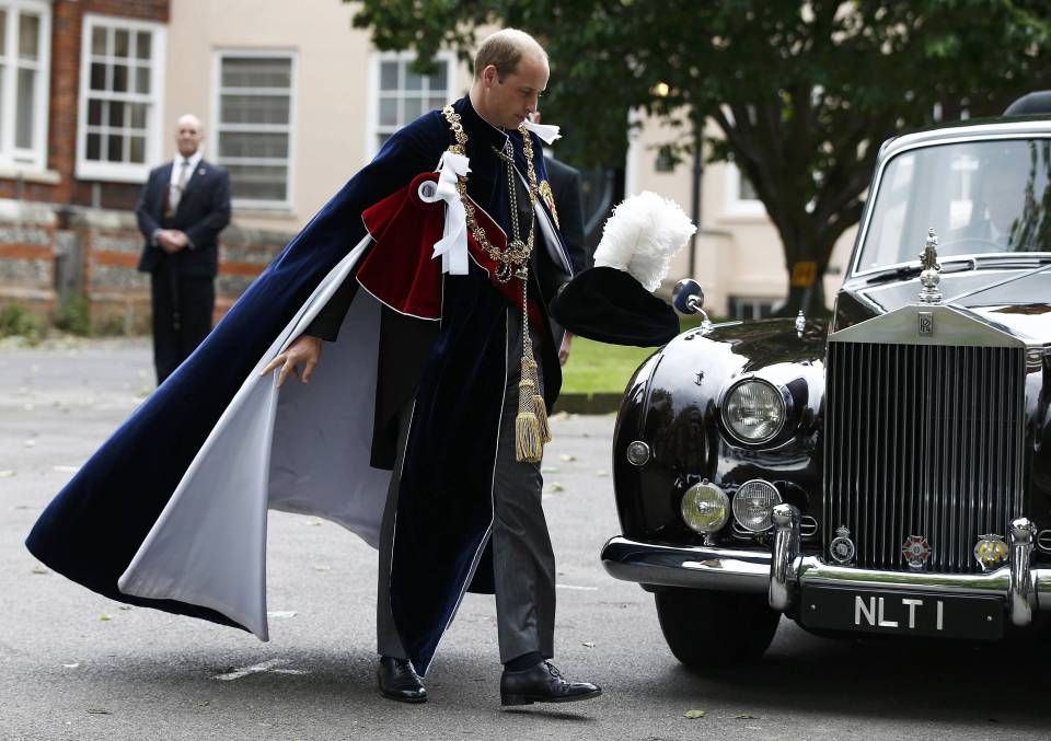 William arrived dressed in his finery, appropriate for members of the Knights and Ladies