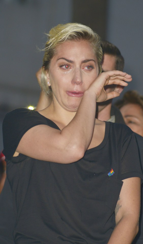  Lady Gaga broke down in tears as she addressed a vigil in Las Vegas