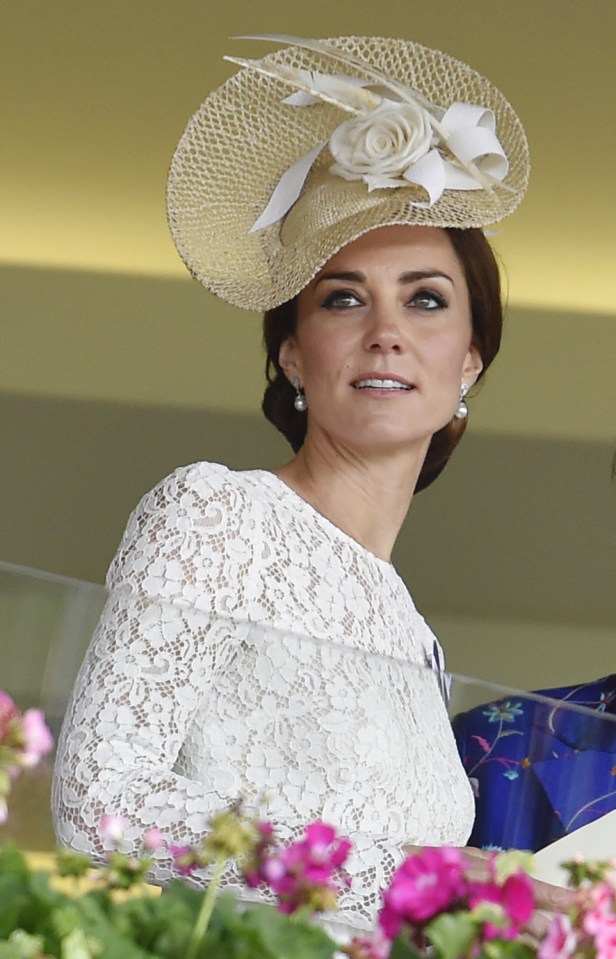  The Duchess of Cambridge dazzled in the designer dress and simple fascinator. To re-create her racing look you'll need to be able to part with £3,450