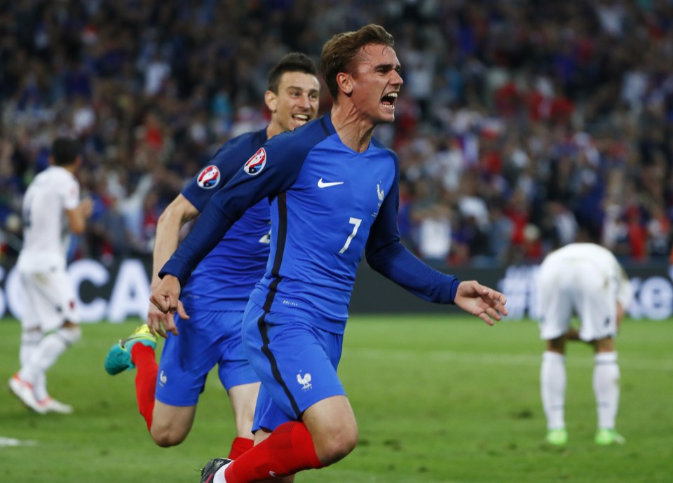 Antoine Griezmann passionately celebrates opening goal for France